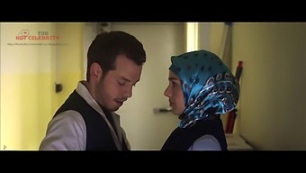 Hd Video Of Brunette Babe Begum Akkya In Hijab