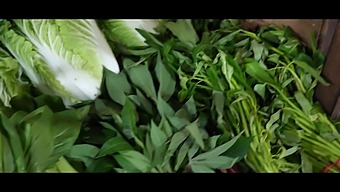 Luna'S Sensual Journey In Bali With Oral And Pussy Licking Techniques